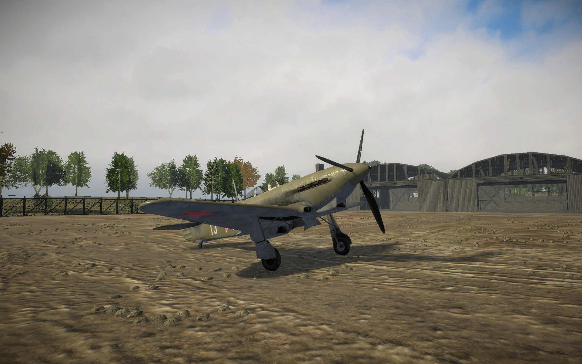 三菱雷電 ヤコブレフYak-9 2機 Yak-9 Represents a Rare Breed Among